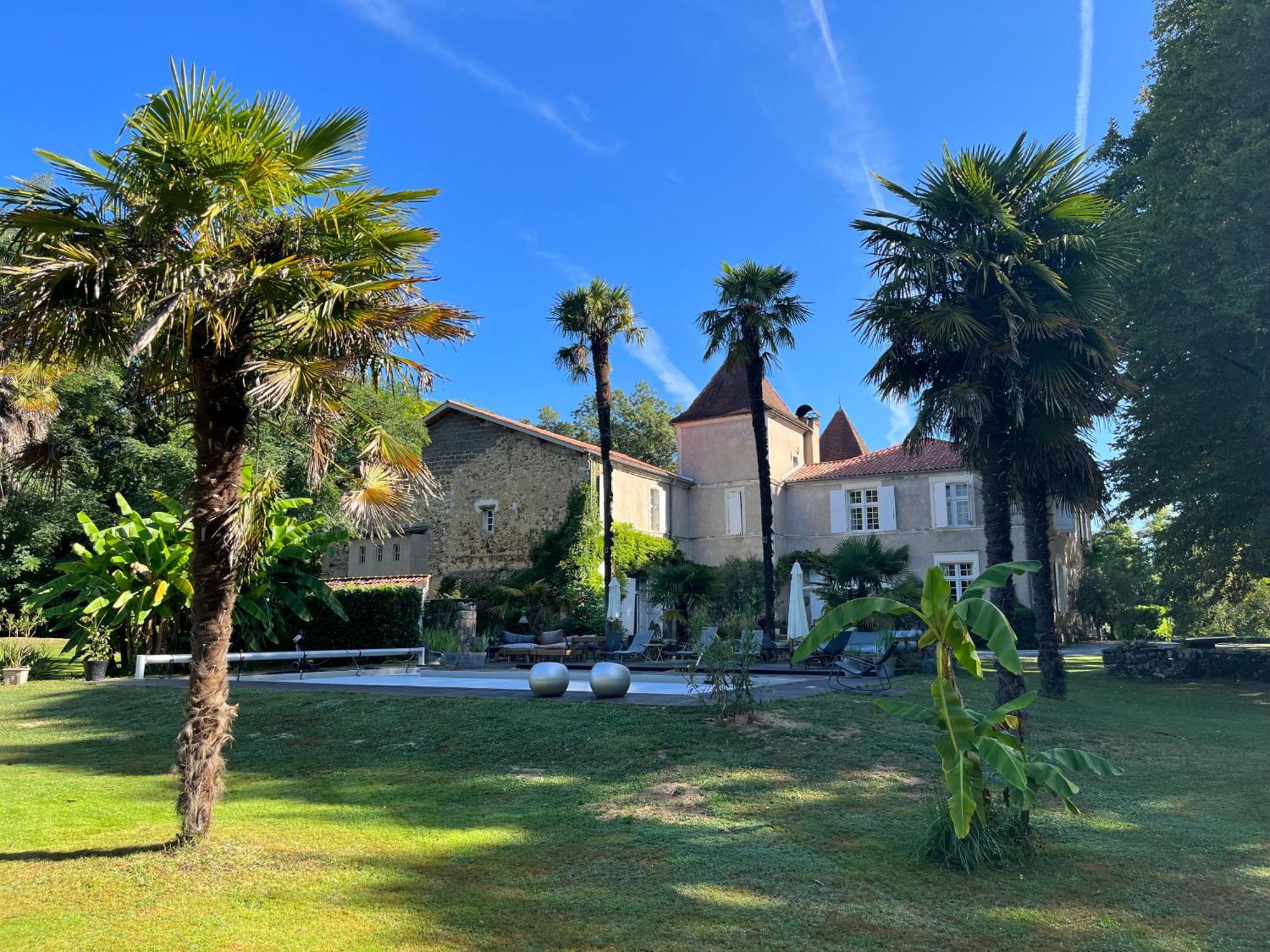 Chateau Saint Martin B&B Pouillon Exterior photo